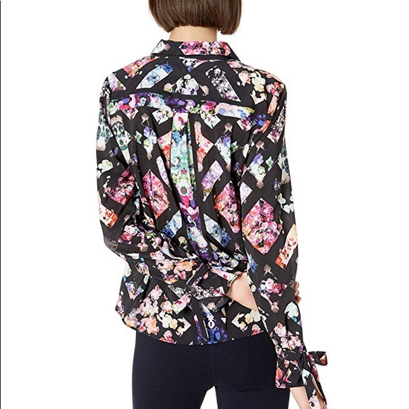 Nicole Miller long-sleeve buttoned down blouse - Picture 2 of 6